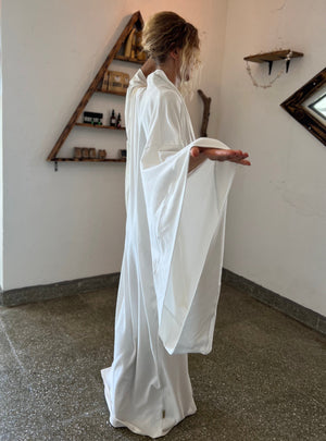 Air Nomad | Traditional Kimono in White | Her