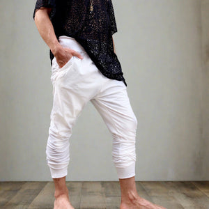 Skinny Wander Pant in White | Him